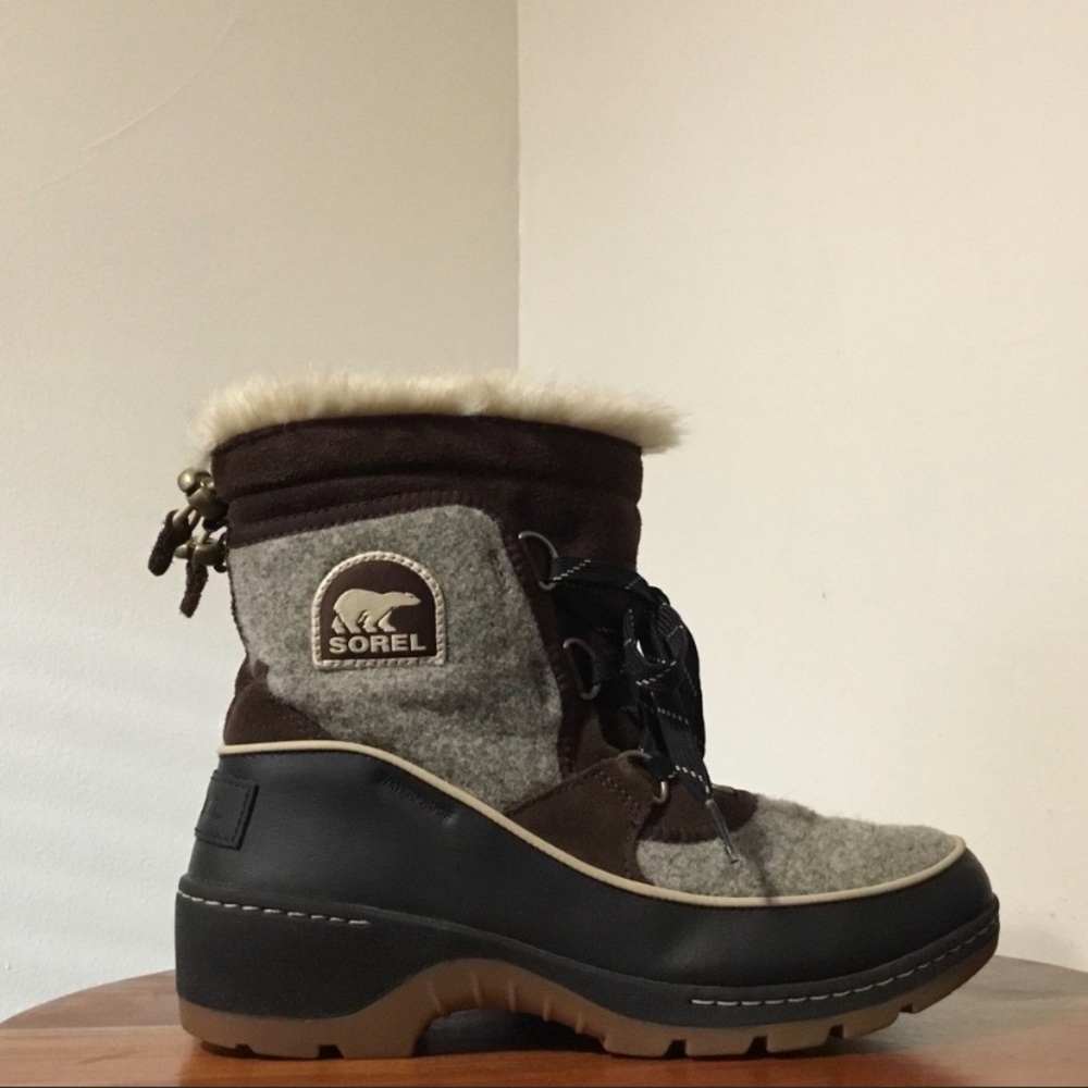 Sorel Fur Waterproof Short Boots Size 7